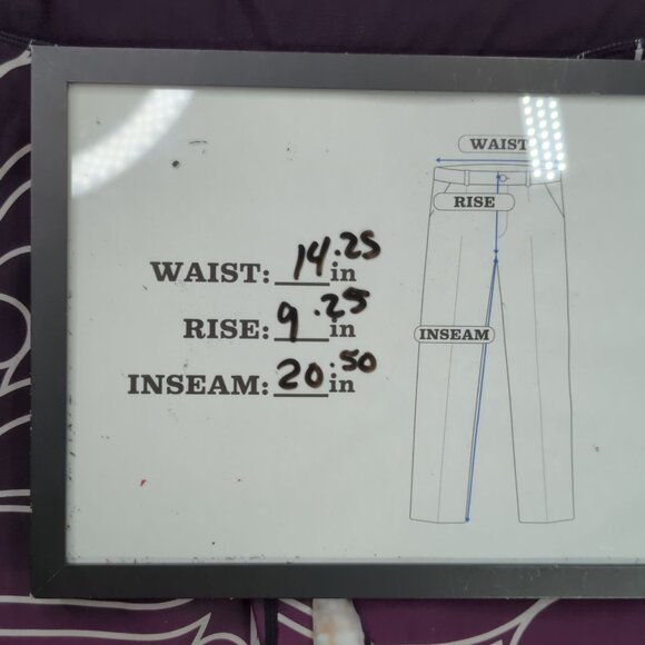 Fabletics Mid-Rise Capri Leggings M Black Pink Ombre Print - Picture 7 of 8